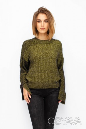 
Оригинальный свитер оверсайз зеленого с черным цвета, производство Serianno Тур. . фото 1