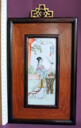 Панно - картина Девушка жрица.
Рисунок на фарфоре.  Япония ХІХ век.
Соответств. . фото 3