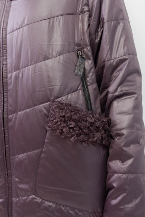 
Легкая демисезонная куртка коричневого цвета, с меховыми вставками на карманах.. . фото 6
