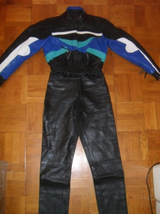 Есть также ещё несколько хороших  кожаных и текстильных мотокурток и брюк с мини. . фото 2