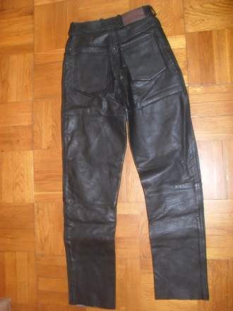 Есть также ещё несколько хороших  кожаных и текстильных мотокурток и брюк с мини. . фото 5