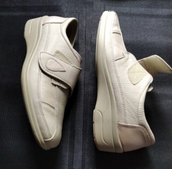 Красивые светло бежево белые ботинки, 41 размер, натуральная кожа,новые , в носк. . фото 5