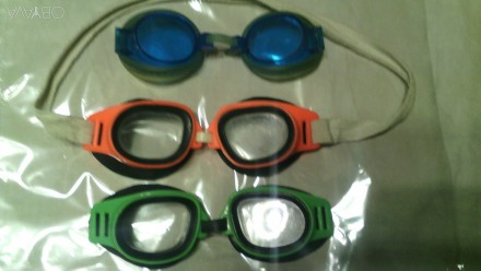 Очки для плавания детские.
