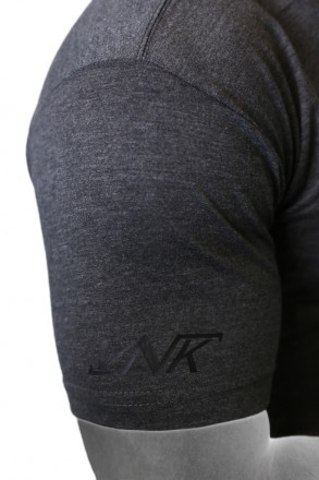 Футболка VNK Grey
Комфортна, стильна і практична футболка VNK Grey виконана з 10. . фото 7