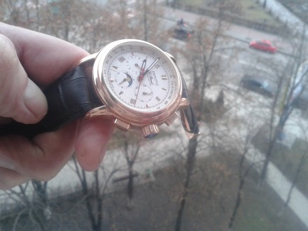 Zenith — торговая марка, под которой выпускаются швейцарские часы в кантон. . фото 4