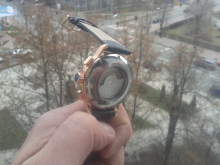 Zenith — торговая марка, под которой выпускаются швейцарские часы в кантон. . фото 5