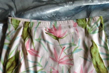 Красивая легкая летняя юбка от шведского бренда Hennes Collection. Многоцветная.. . фото 3