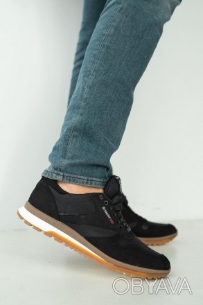 Кроссовки мужские кожаные черные Multi-shoes RBK
Черные мужские кожаные кроссовк. . фото 1
