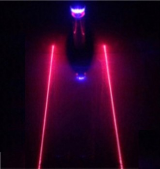 Задний габарит мигалка с 2-мя лазерами (образуют лазерную проекцию)
достаточно м. . фото 3