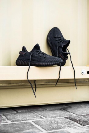 Кроссовки женские черные рефлективные шнурки Adidas Yeezy Boost 350 v2 Reflectiv. . фото 1