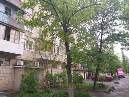 Продам 2-х комнатную на Русановке. Адрес: Энтузиастов 39. 3-й этаж 9-ти этажного. Київ. фото 1 Продам 2-х комнатную на Русановке. Адрес: Энтузиастов 39. 3-й этаж 9-ти этажного. Київ. фото 1