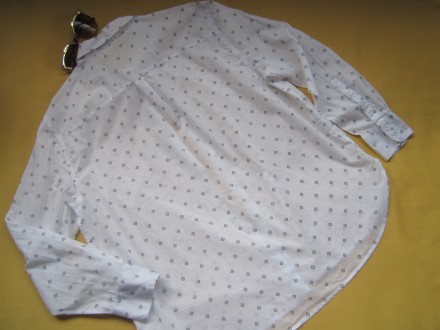 Качественная  тонкая  хлопковая  рубашка, р.42, C&A.
Цвет-белый с черным.
. . фото 3