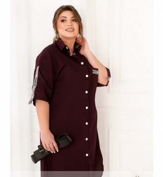 Стильное платье батал в стиле рубашки: отложной воротничок, ряд кнопок спереди н. . фото 3