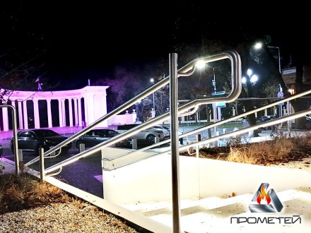 
Овещение лестниц с помощью светодиодов - современный тренд в строительстве здан. . фото 20