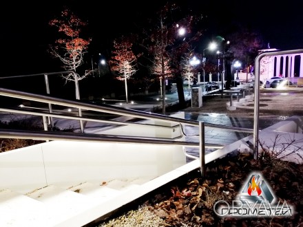 
Овещение лестниц с помощью светодиодов - современный тренд в строительстве здан. . фото 1