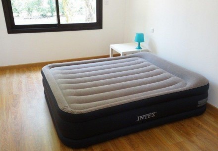 
Высокая двуспальная надувная кровать Intex 67738/64136.
Новая модель надувной к. . фото 4