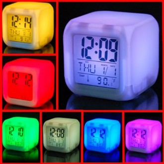 Цифровые светодиодные часы с ЖК-дисплеем и будильником, с изменяющимися цветами,. . фото 2