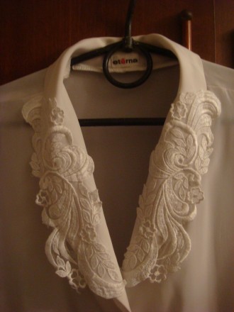 блуза белая фирменная р. 46, красивая, состояние хорошее. . фото 3