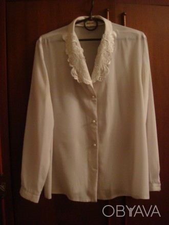 блуза белая фирменная р. 46, красивая, состояние хорошее. . фото 1