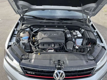 2015 Volkswagen Jetta GLI – это компактный седан С-класса. Jetta построена. . фото 9