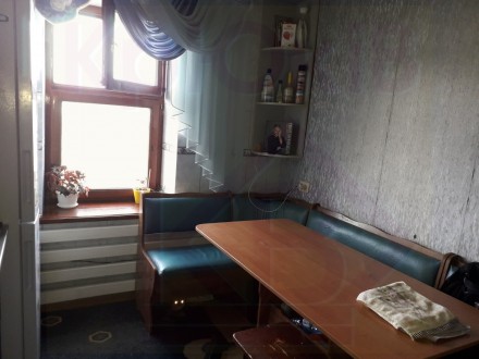 Продам 4-ком квартиру на Раковке по Днепрова, 9/9 этаж кирпичного дома, 80 м2, к. . фото 3