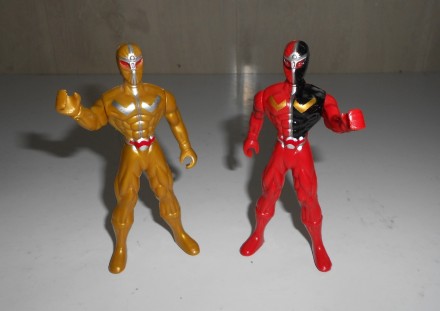 Две пластиковые фигурки Могучие Рейнджеры Power Rangers  
Цена за одну.
Высота. . фото 9