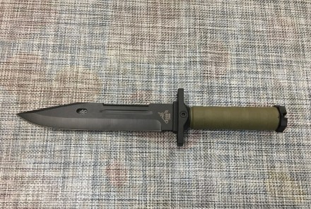 Большой тактический нож с чехлом GERBFR 2358В ( 35см )
Общая длина, мм:350
Матер. . фото 6