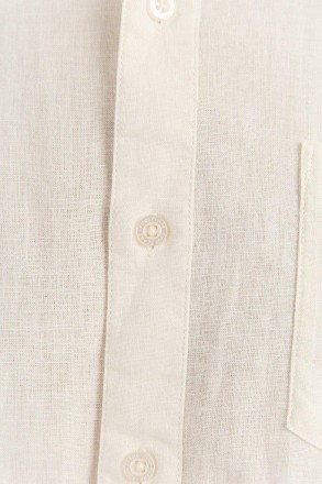 Лёгкая рубашка с короткими рукавами – обязательный элемент мужского летнег. . фото 7