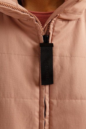 Удлиненная куртка женская Finn Flare демисезонная с капюшоном персиковая, функци. . фото 7
