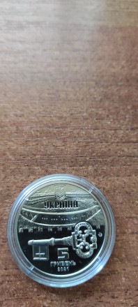 юбилейные монеты Украины 5гривен в.16.54.д.35мм.т.40.000.год 2021.серия Памятник. . фото 3