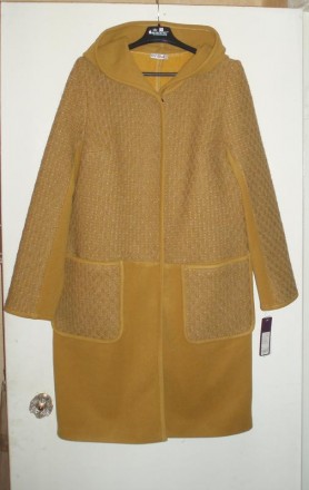 Пальто классического покроя горчичного цвета, комбинированная тканевая текстура.. . фото 9