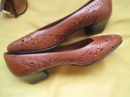 Качественные коричневые туфли с натуральной кожи,р.37 (23.5см) Бразилия. 
Ширин. . фото 3