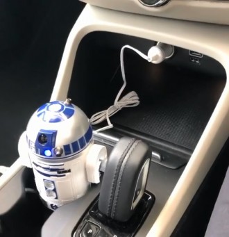 Автомобильное USB-зарядное устройство R2-D2.
Это не просто автомобильная зарядк. . фото 3