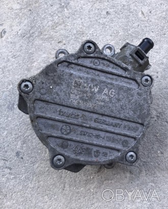 Вакуумный насос двигателя с наддувом Audi Q7 06E1451000. . фото 1
