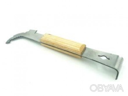 Опис
Стамеска пасечная, (ЕВРОПЕЙКА) для подъема рамок с деревянной ручкой изгото. . фото 1