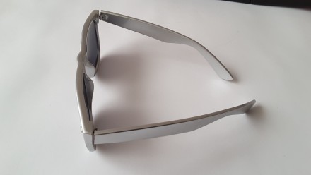 Солнцезащитные очки самой распространённой модели в мире Wayfarer (унисекс) от ф. . фото 6