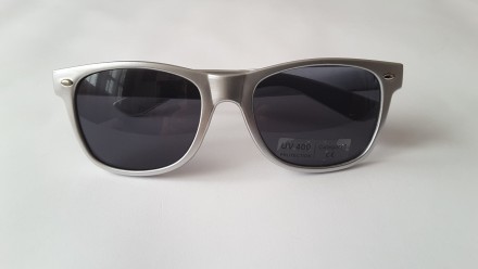 Солнцезащитные очки самой распространённой модели в мире Wayfarer (унисекс) от ф. . фото 5