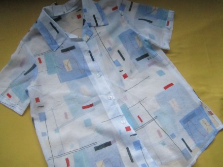 Нарядная тоненькая женская рубашка,блузка ,р.54.
Ткань жатая, белая  в  рисунка. . фото 2