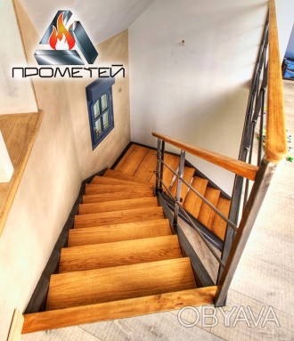 
Лестницы для размещения в углу помещения и с удобным поворотом 
Г-образная лест. . фото 1