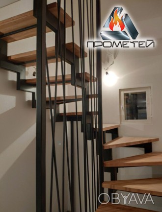 
Зигзагообразные косоуры для лестниц
Г-образная металлическая лестница на ломано. . фото 1