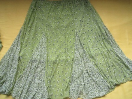 Красивый нарядный костюм,блузка и юбка,наш р.52 .
Цвет - оттенок зелёного с бел. . фото 10