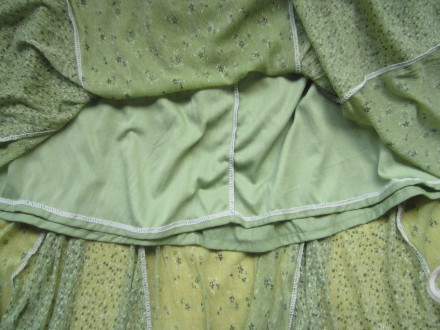 Красивый нарядный костюм,блузка и юбка,наш р.52 .
Цвет - оттенок зелёного с бел. . фото 9