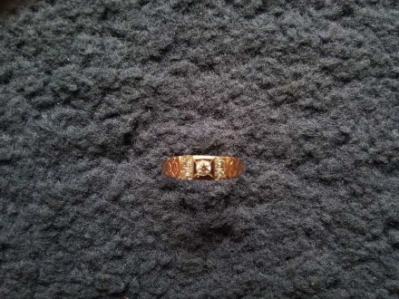 Продам золотое кольцо 585 (б/у)
Состояние - хорошее
Вес: 2,498 г (проверено сп. . фото 2