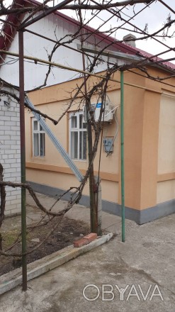 Продам дом село Орловщина центр к дому пристроен действующий магазин площадью 40. . фото 1