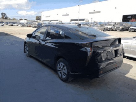 Toyota Prius – автомобиль из будущего. Смелый футуристический дизайн привл. . фото 6