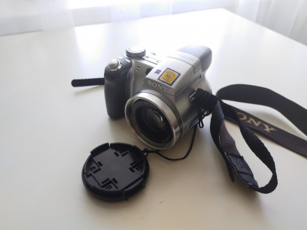Продам Цифровой Зеркальный Фотоаппарат, видеокамеру  Sony SyberShot 6Mpx 12x опт. . фото 2