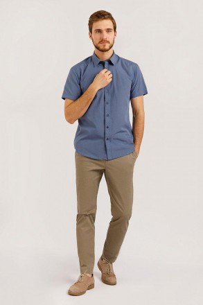 Мужская рубашка от известного бренда Finn Flare. Модель с коротким рукавом, сине. . фото 2