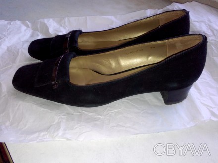 Продам женские замшевые черные туфли Cover, б/у, размер 36, на узкую ногу. Состо. . фото 1