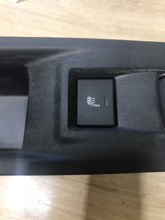 Кнопка обогрева сиденья Chevrolet Bolt 95442200. Тернополь. фото 1 Кнопка обогрева сиденья Chevrolet Bolt 95442200. Тернополь. фото 1