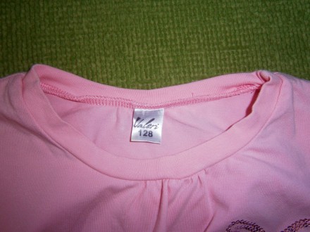 Цікава футболочка ніжно-рожевого кольору для дівчинки 8 років в ідеальному стані. . фото 5